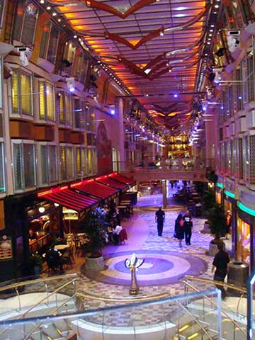 Independence of the Seas Royal Promenade
